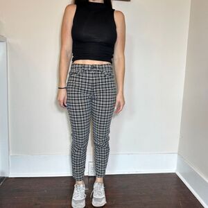 American Eagle Black and White Plaid Mom Jean Size 8